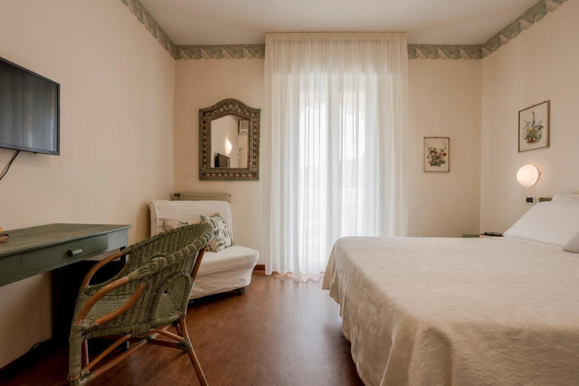 Villa Arizona Milano Marittima Exterior foto